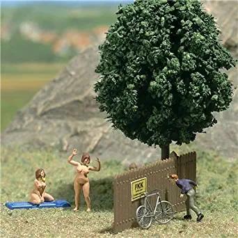 Busch 7669 Scene Admiring The Scene HO Scale Scenery Kit