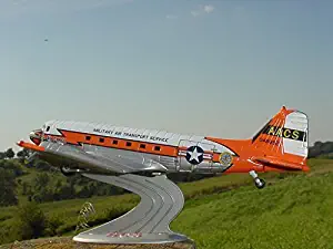 1/72 U.S. Air Force 1959 USAF Airways & Communications Service Military Air Transport Service DC-3 C-47 Airplane - ERTL